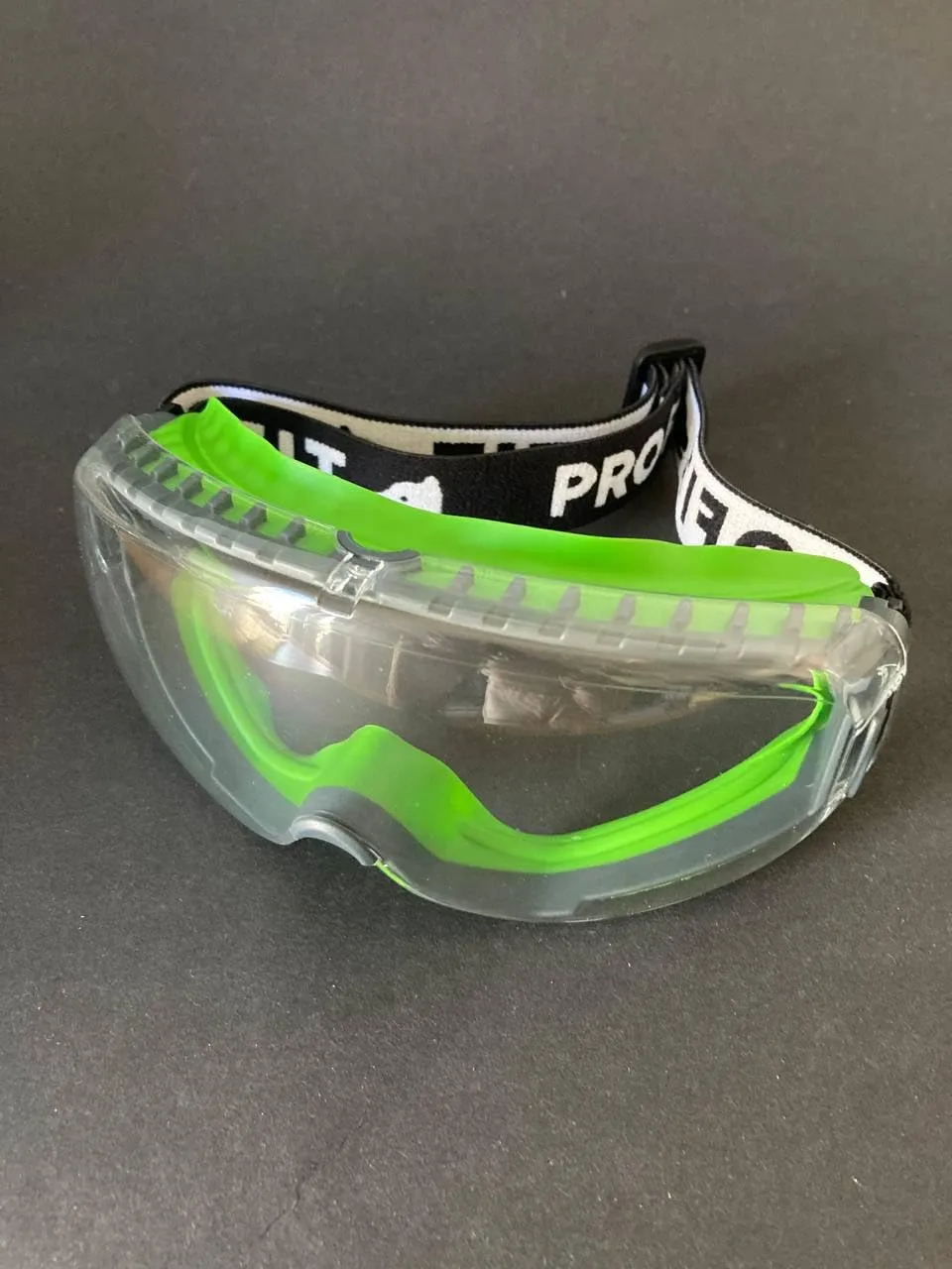 ProFit T-Spex Vollsichtbrille Grün-Schwarz Brillenträger